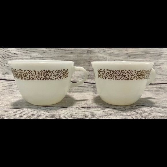 PYREX WOODLAND BROWN COFFEE TEA CUPS SET OF 2! - Picture 4 of 14